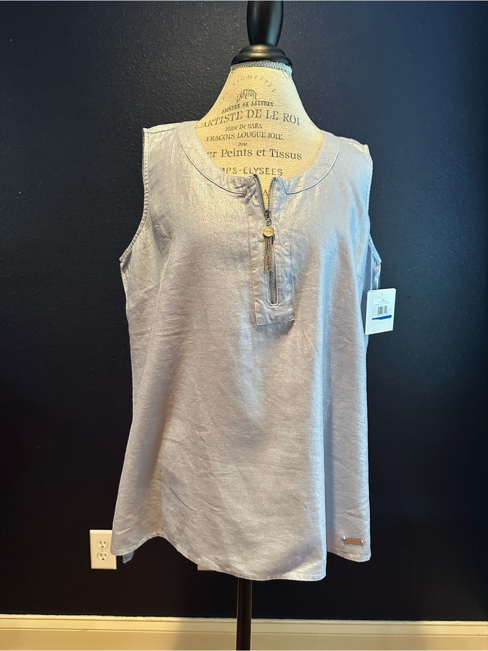 Ellen Tracy Light Gray Sleeveless Zip-Front Tank Top